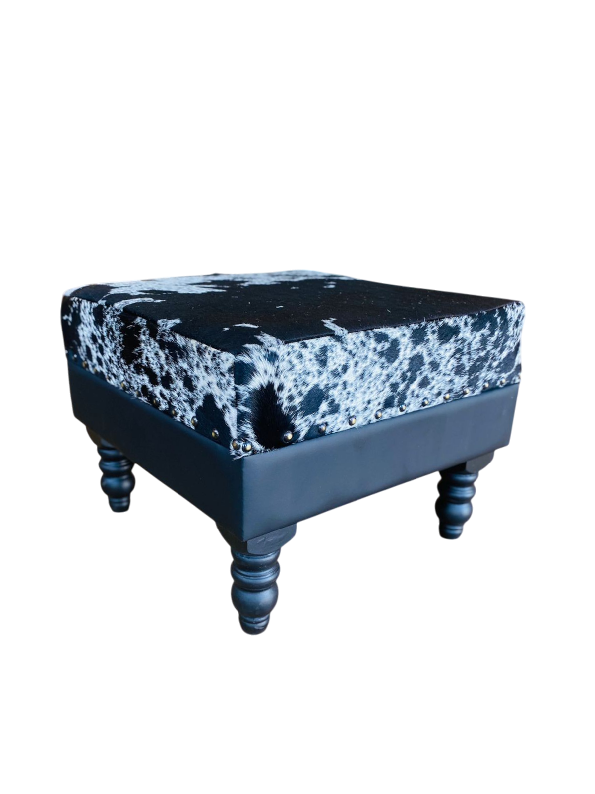 Authentic Nguni Cowhide Ottoman – THS10032 (60mm X 60mm X 45mm)