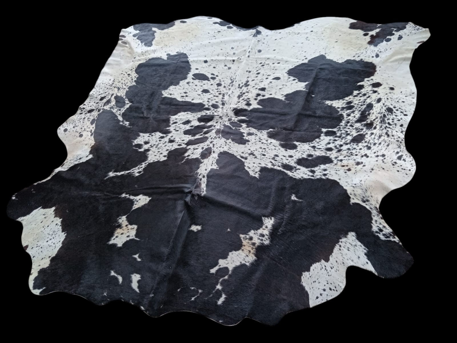 Nguni White & Black 2.30m x 2m AAS